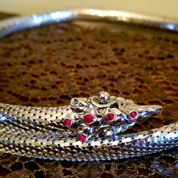 Vintage Silver Metal Mesh Coiled Stretch Wrap Belt w Double Snake Heads - Picture 1 of 5